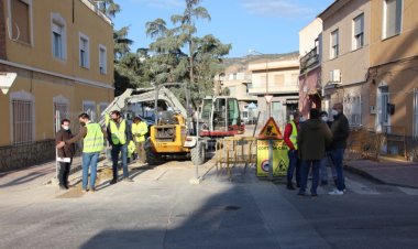 El Ayuntamiento renueva las redes de agua potable y saneamiento en la plaza Ortega y Gasset