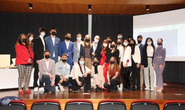 Segunda y última jornada de presentación de los proyectos de los alumnos/as de 2º de bachillerato de investigación del IES Miguel Hernández Alhama en la Casa de la Cultura.