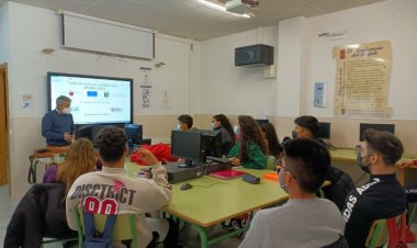 Empleo joven ofrece orientación a 400 alumnos de los centros educativos del municipio