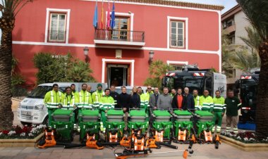 El servicio de limpieza y residuos renueva parte de su flota de vehículos y maquinaria