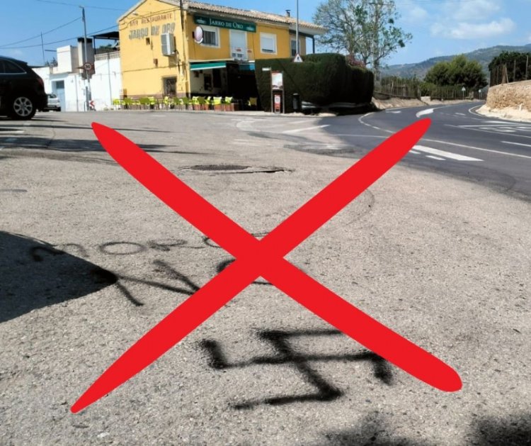 El Ayuntamiento ordena la eliminación de las pintadas racistas aparecidas en una vía del municipio