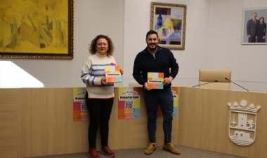 El Ayuntamiento presenta la nueva 'Guía de recursos de Voluntariado'.