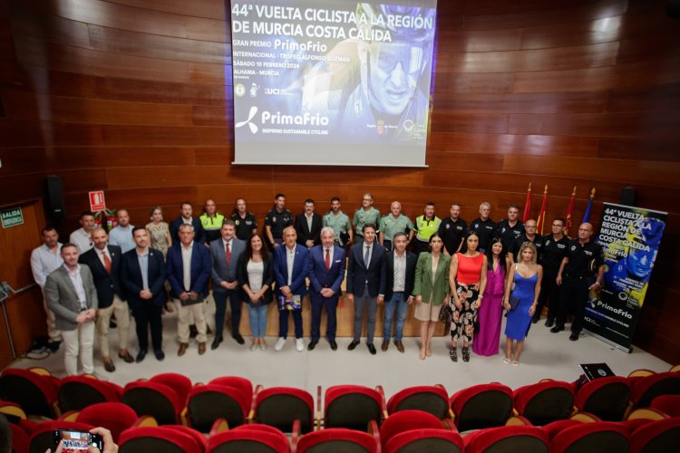 Acto de agradecimiento y homenaje a las fuerzas de seguridad que formaron parte del operativo de la Vuelta Ciclista a la Región de Murcia.
