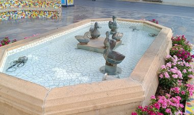 Desde el Ayuntamiento de Alhama de Murcia, informamos que se ha realizado la limpieza semanal de las fuentes del municipio, como la fuente ubicada en el Jardín de los Patos