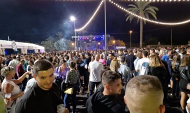 La alcaldesa del PP, María Cánovas, quiere cargarse las peñas de jóvenes, motor de la feria de Alhama