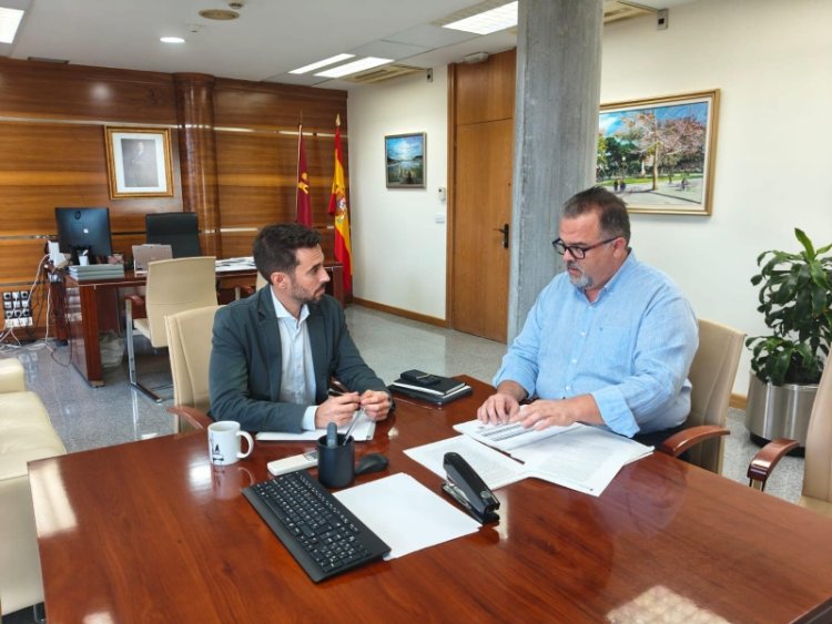 El Ayuntamiento de Alhama de Murcia amplía la línea de autobuses al Hospital Virgen de la Arrixaca y refuerza el servicio Murcia-Lorca