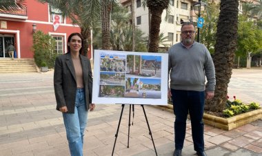 ALHAMA: La alcaldesa y el concejal de Urbanismo presentan el proyecto de remodelación de la nueva Plaza de la Constitución