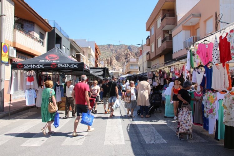 ALHAMA: Licitación de puestos vacantes para la venta ambulante en el Mercado Semanal