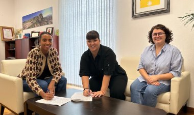 Firma de convenio entre el Consistorio y el Ateneo Músico-Cultural “Maestro José Antonio Ayala"