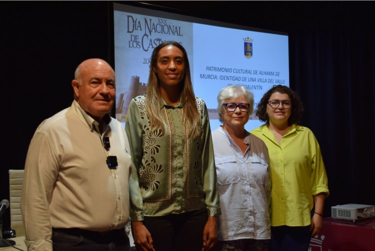 Alhama de Murcia celebra el Día Nacional de los Castillos con actividades dedicadas a su fortaleza medieval