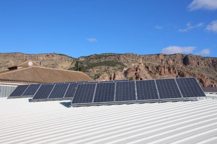 Alhama invierte 200.000 euros en instalaciones fotovoltaicas de autoconsumo en centros municipales