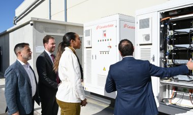 Alhama inaugura la primera nave industrial con energía solar 100% de autoconsumo