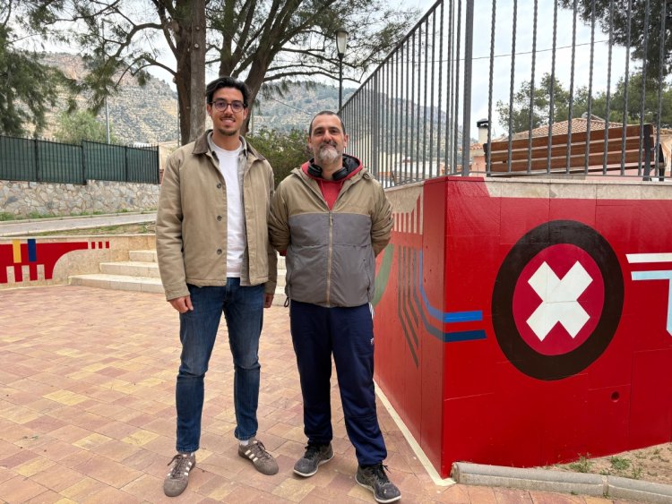 El Ayuntamiento actúa para recuperar el mural del Jardín de Nochebuena y protegerlo frente a futuras pintadas