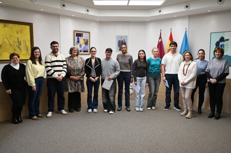El Ayuntamiento culmina el programa “Mi Primer Empleo” con tres jóvenes incorporados durante un año en áreas clave
